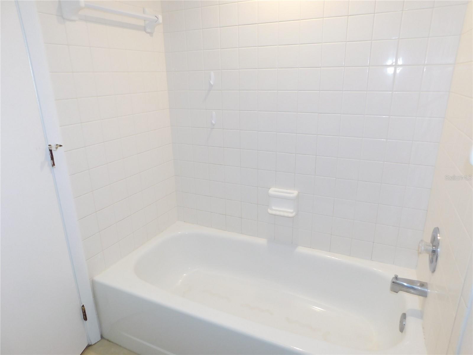 Image 18 of 21 For 510 Meadow Lane 510