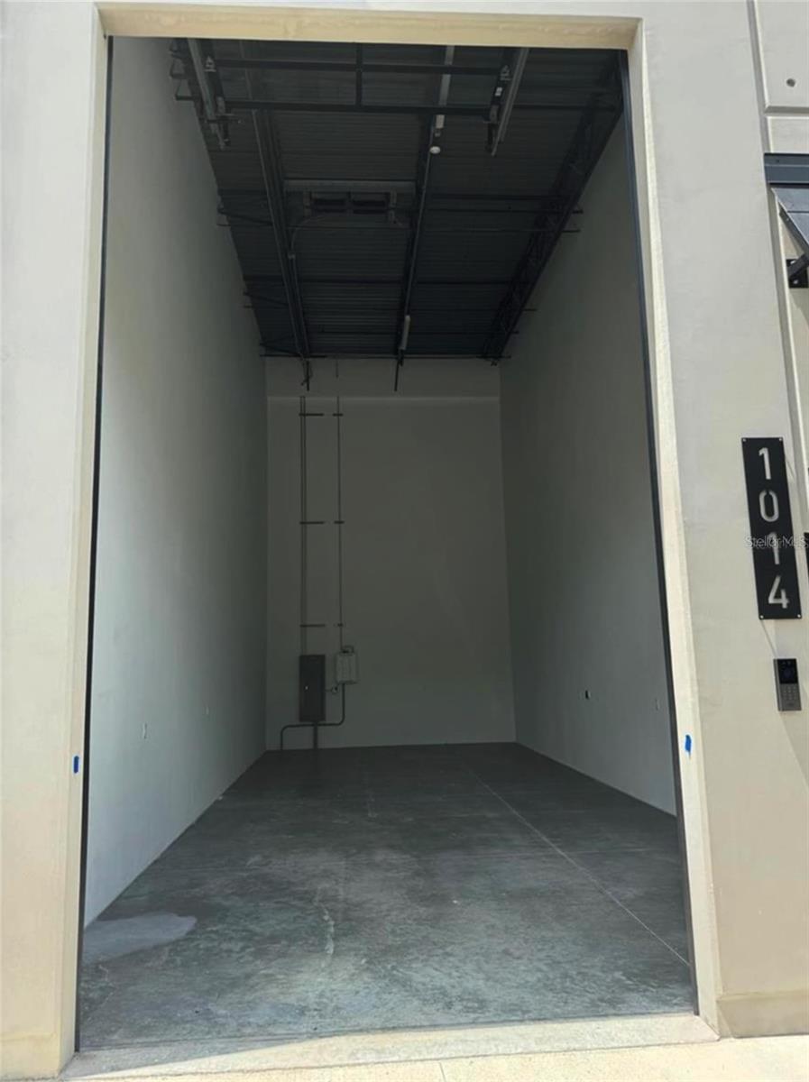 Image 4 of 17 For 6500 Motor Enclave Way 1014