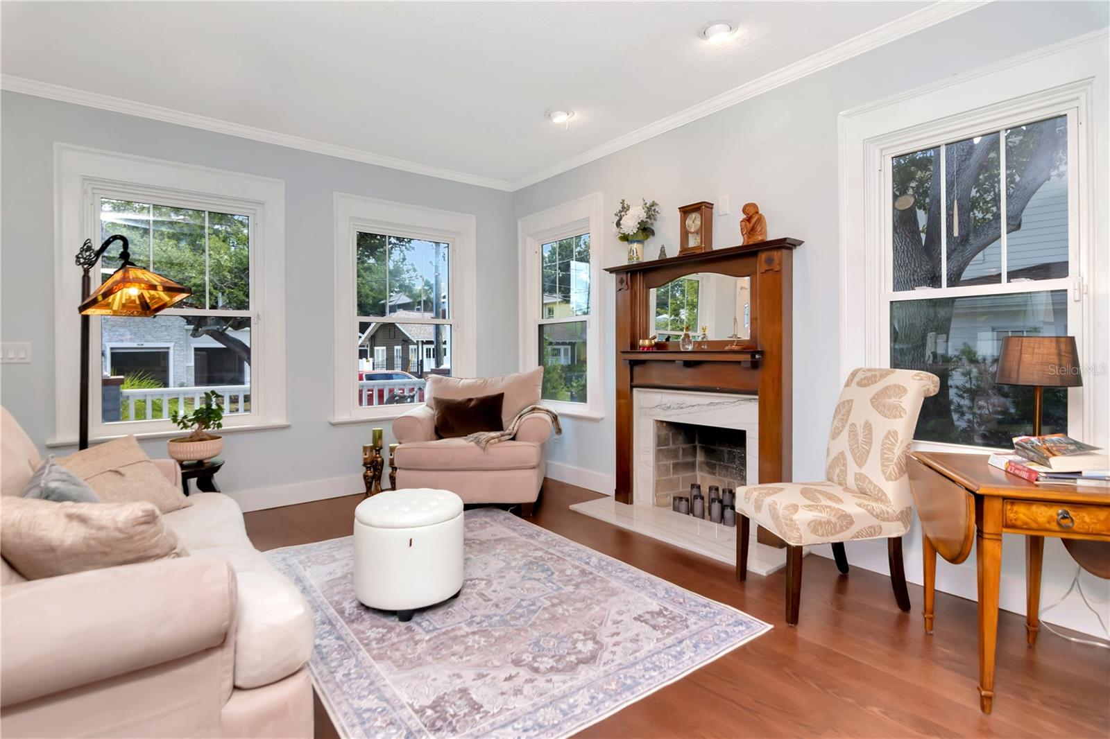 Image 2 of 34 For 2513 Palm Drive