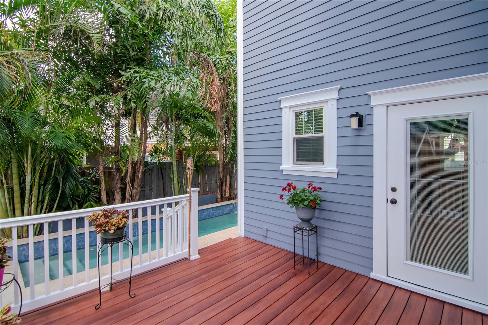 Image 23 of 34 For 2513 Palm Drive