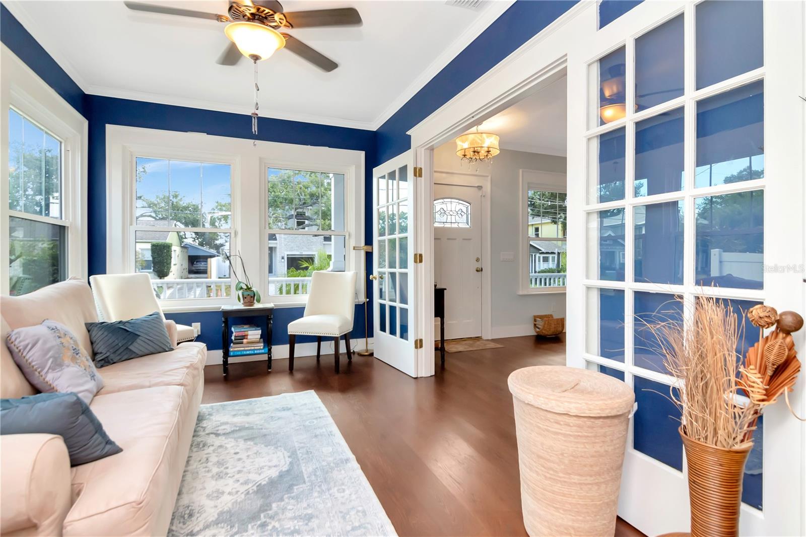 Image 4 of 34 For 2513 Palm Drive