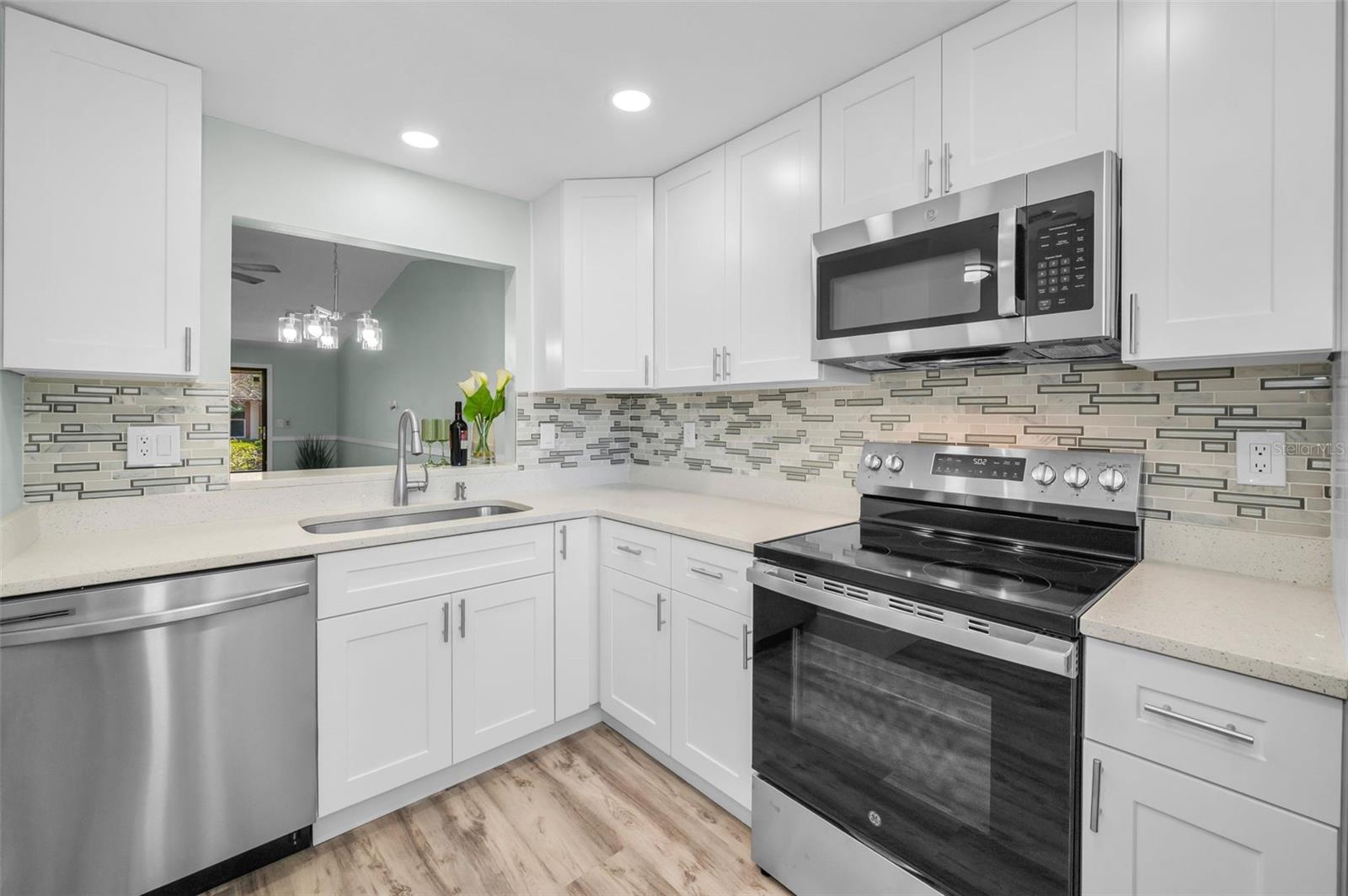 Image 12 of 88 For 215 Corkwood Lane