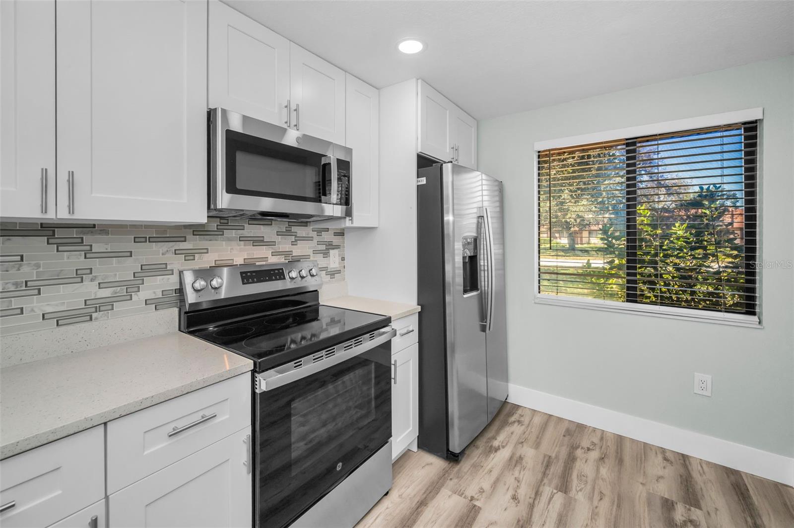 Image 15 of 88 For 215 Corkwood Lane