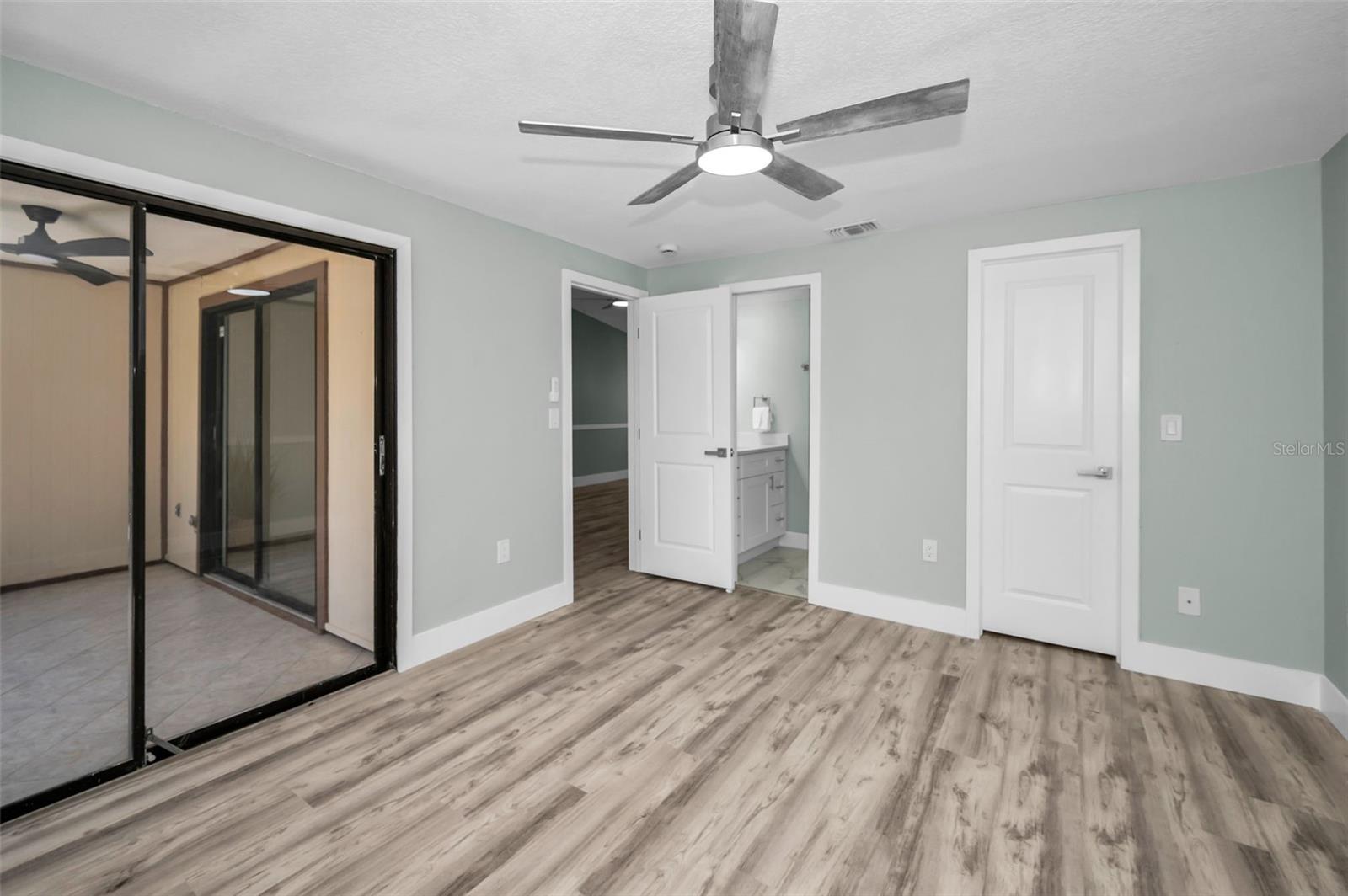 Image 17 of 88 For 215 Corkwood Lane