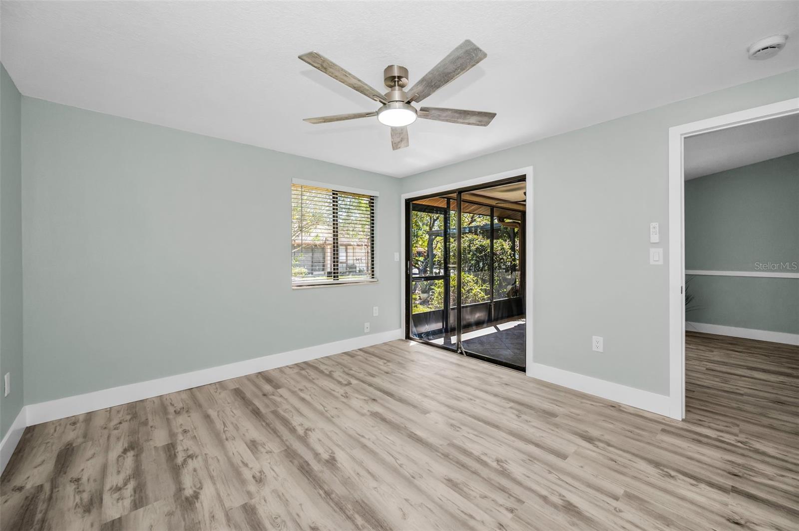 Image 18 of 88 For 215 Corkwood Lane