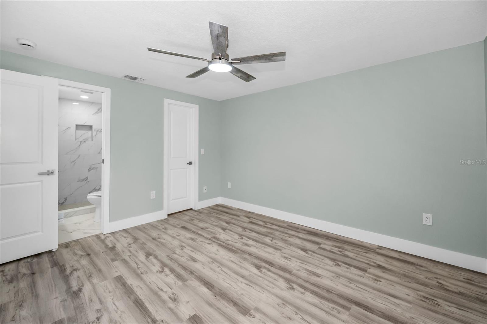 Image 19 of 88 For 215 Corkwood Lane