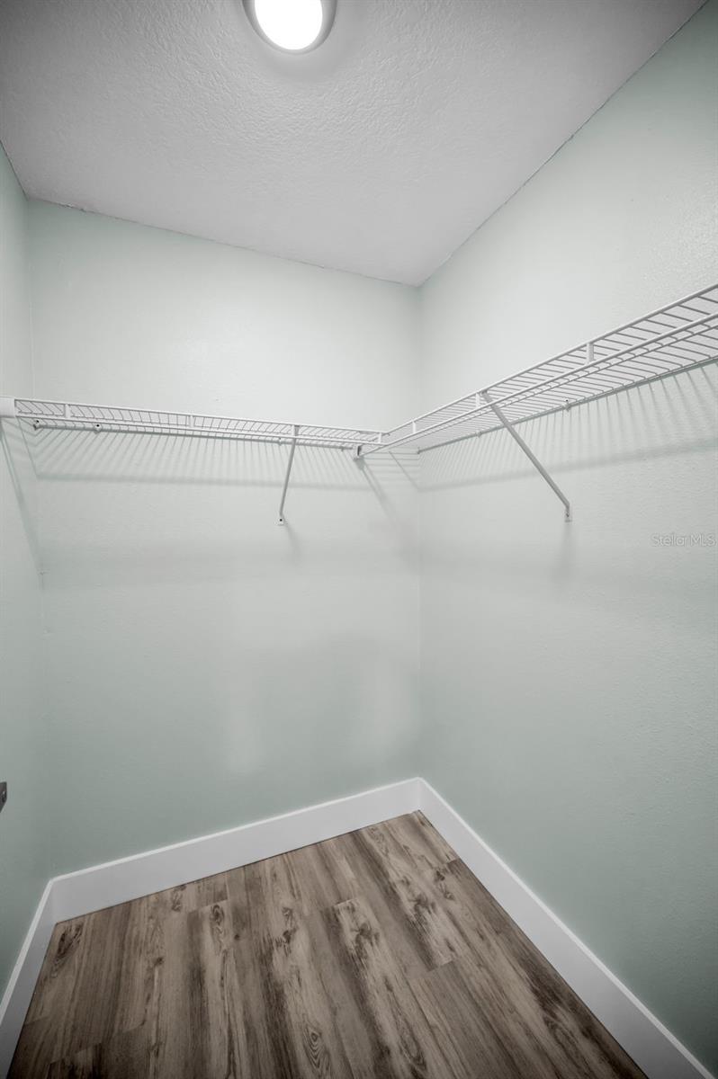 Image 22 of 88 For 215 Corkwood Lane