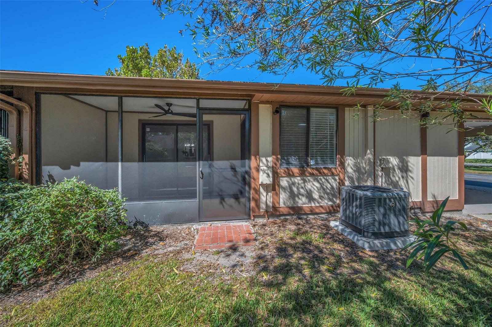 Image 39 of 88 For 215 Corkwood Lane