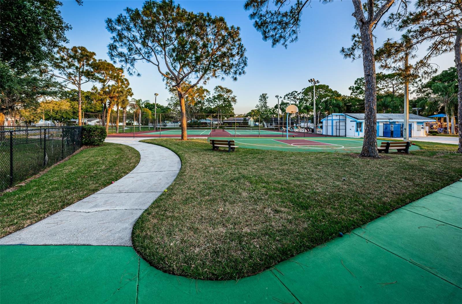 Image 62 of 88 For 215 Corkwood Lane