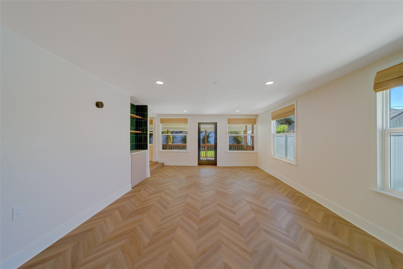 Image 22 of 43 For 540 77th Avenue