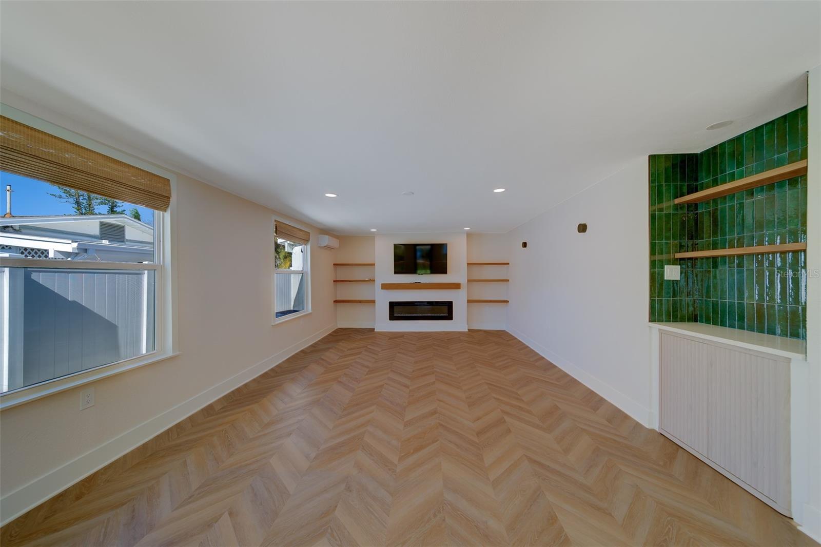 Image 23 of 43 For 540 77th Avenue