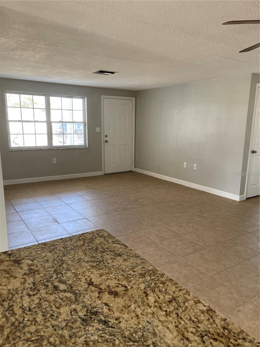 Image 4 of 9 For 1140 Viking Drive