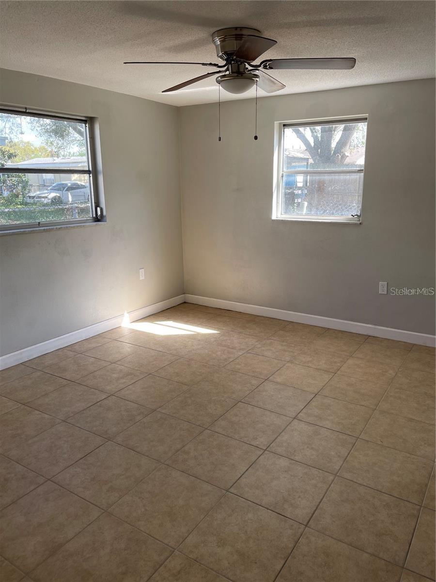Image 5 of 9 For 1140 Viking Drive