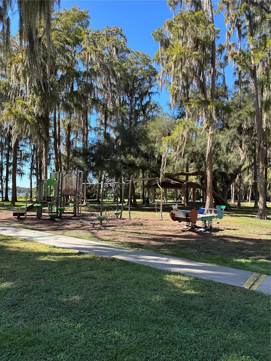 Image 10 of 23 For Ocasta Avenue