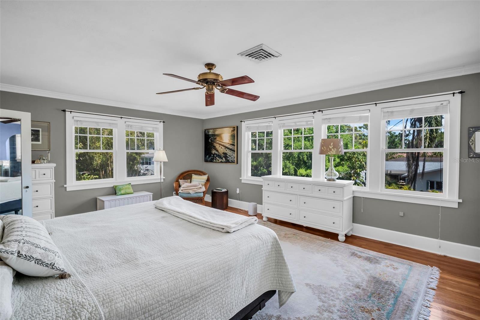 Image 22 of 43 For 1226 Serpentine Drive S