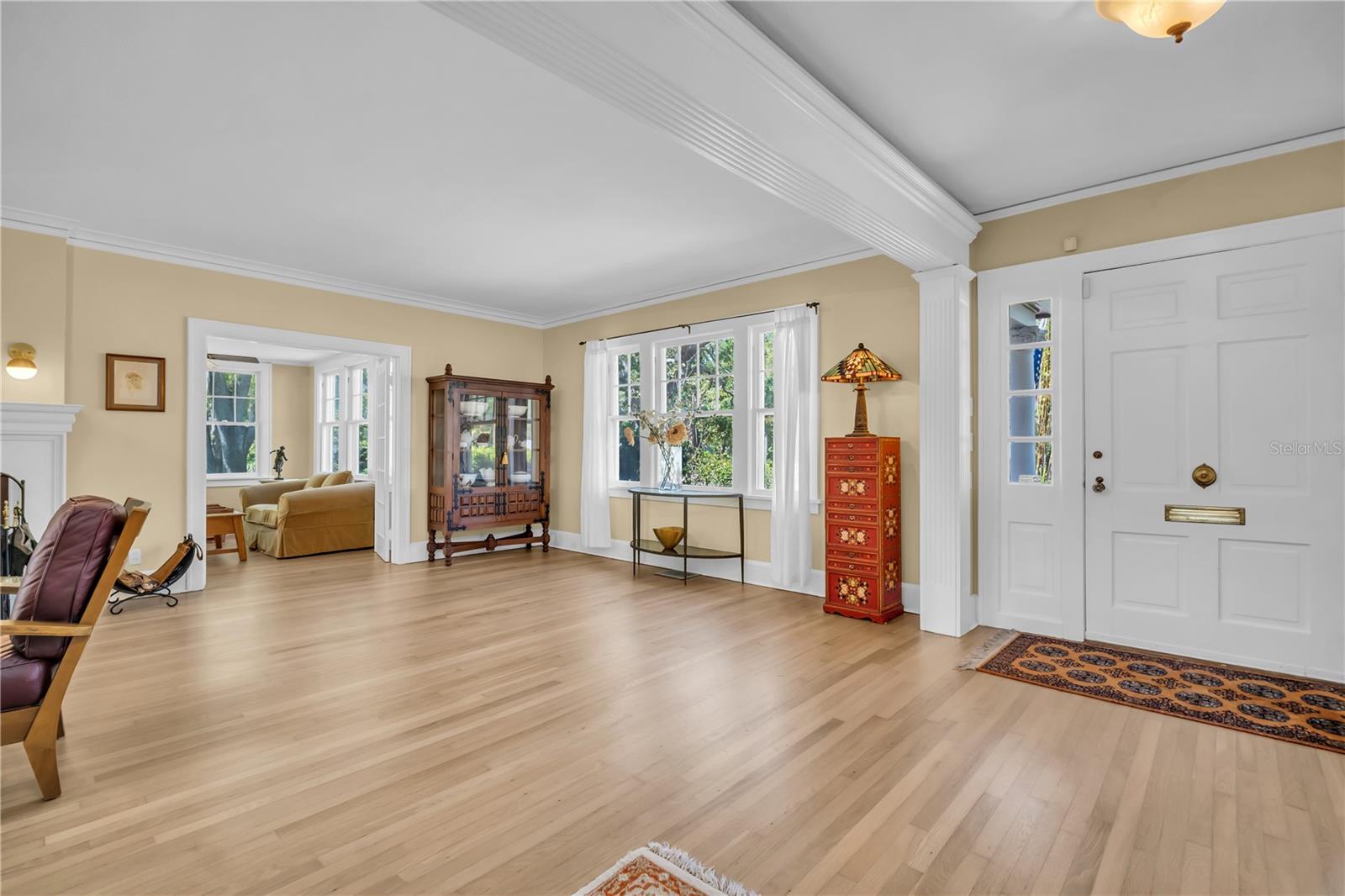 Image 3 of 43 For 1226 Serpentine Drive S