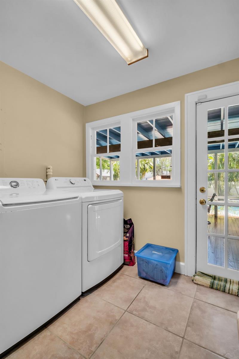 Image 39 of 43 For 1226 Serpentine Drive S