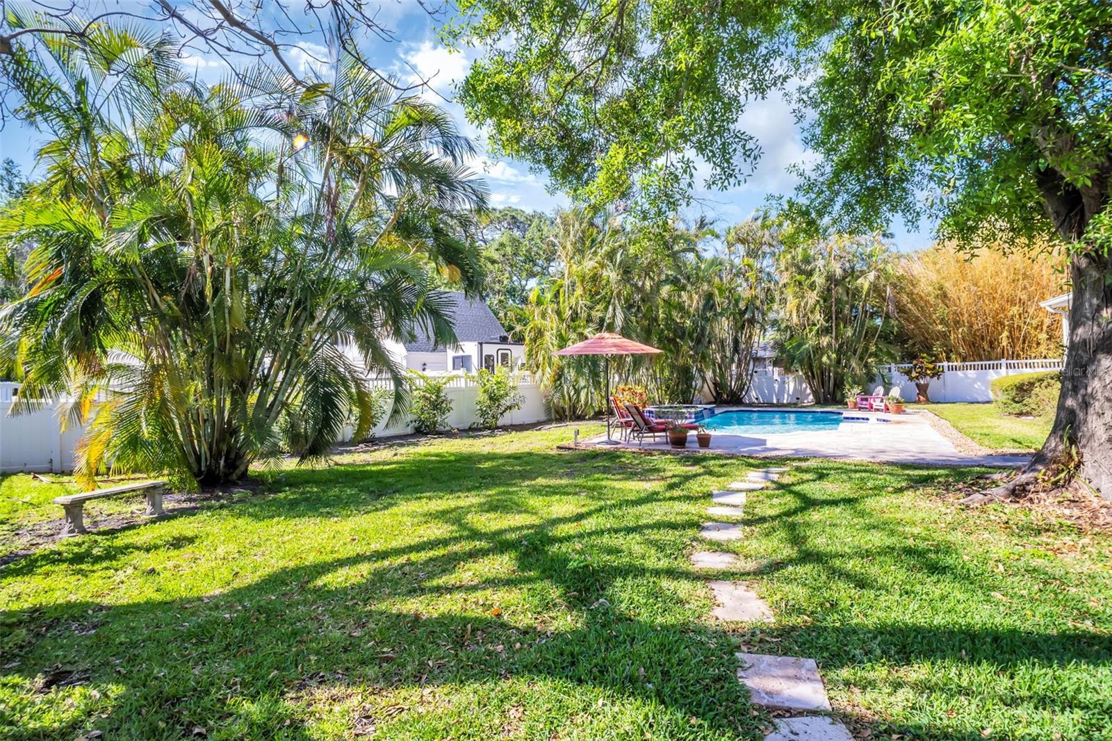 Image 6 of 43 For 1226 Serpentine Drive S