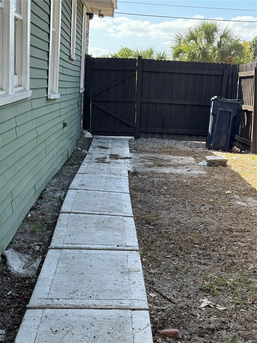 Image 3 of 7 For 1907 49th Street B