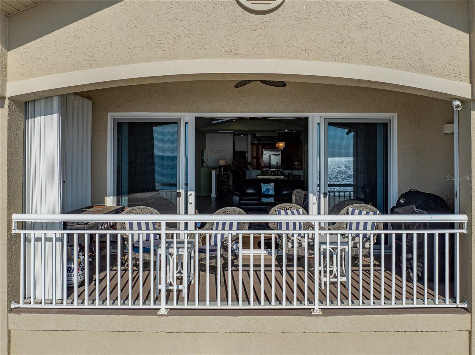 Image 13 of 38 For 18700 Gulf Boulevard 5