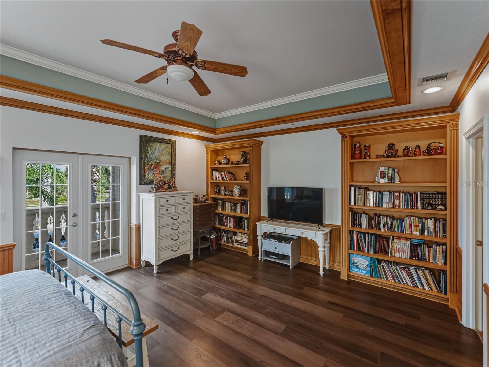 Image 17 of 38 For 18700 Gulf Boulevard 5