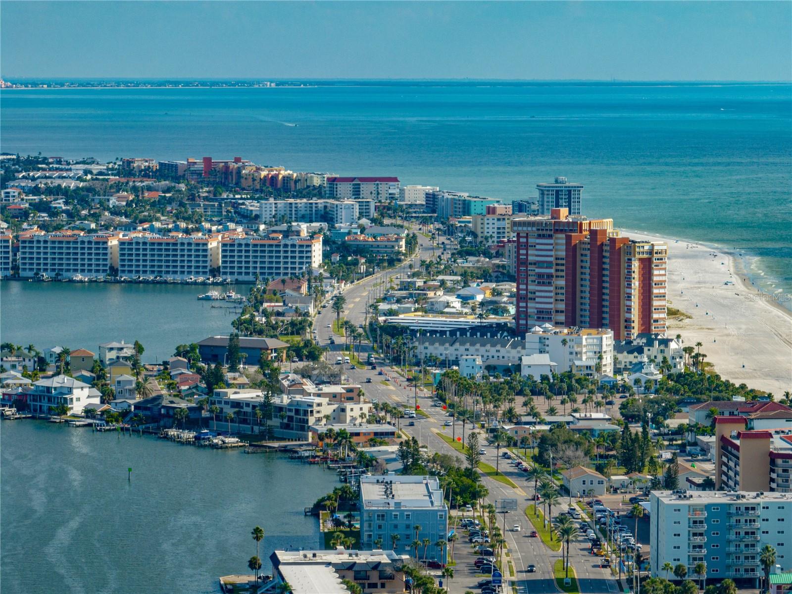 Image 33 of 38 For 18700 Gulf Boulevard 5