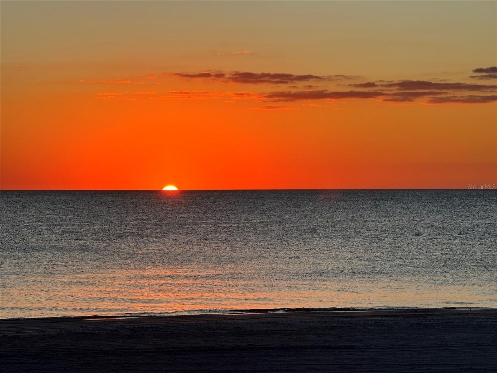 Image 36 of 38 For 18700 Gulf Boulevard 5