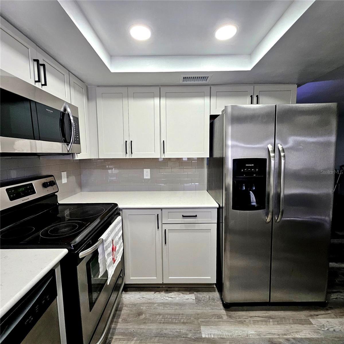 Image 11 of 27 For 6008 Firefly Lane