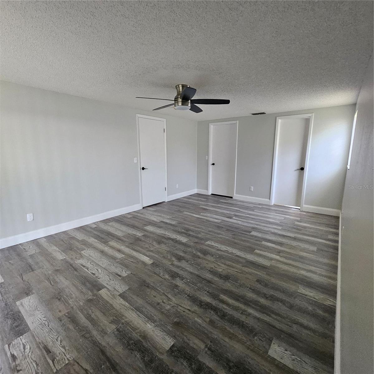 Image 15 of 27 For 6008 Firefly Lane