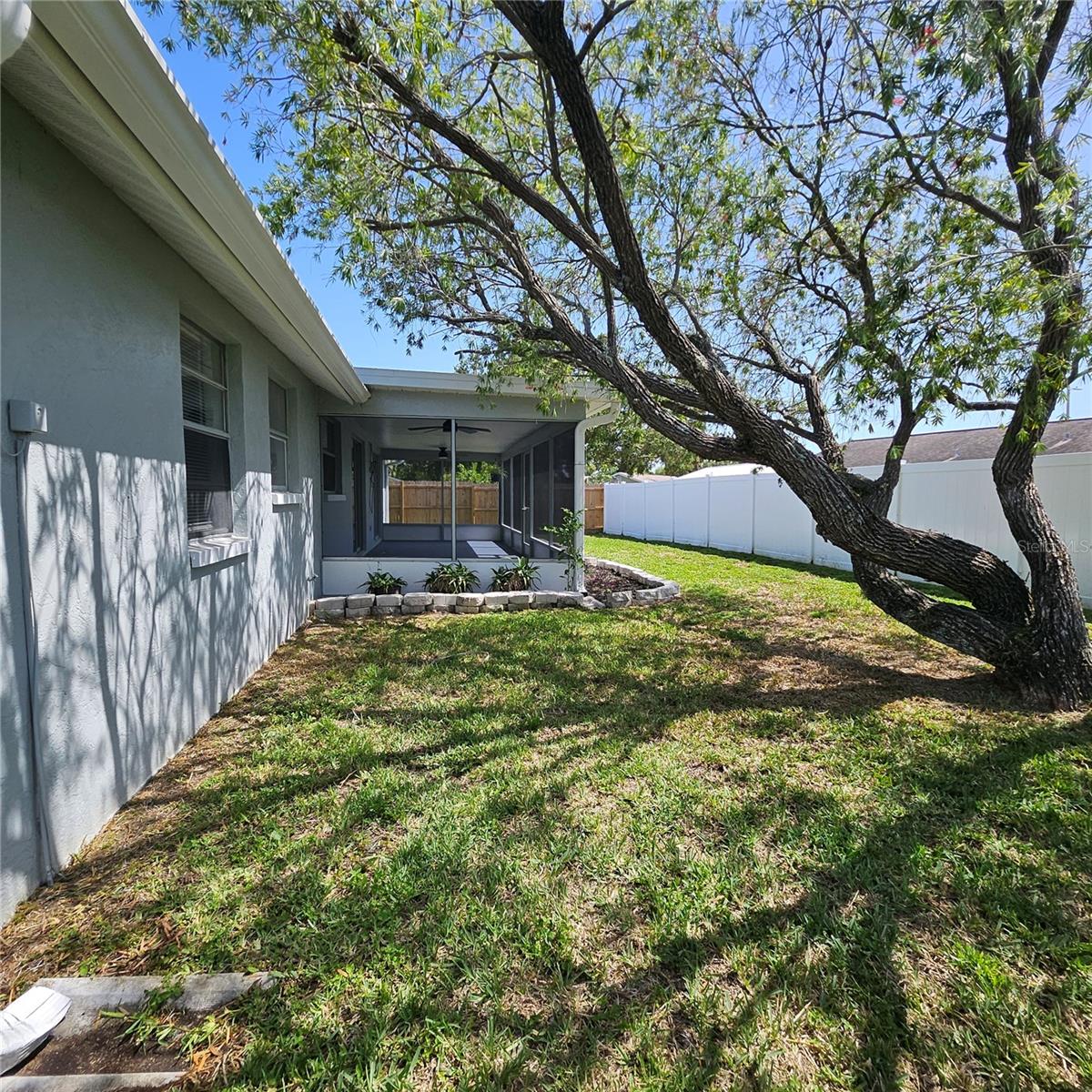 Image 17 of 27 For 6008 Firefly Lane