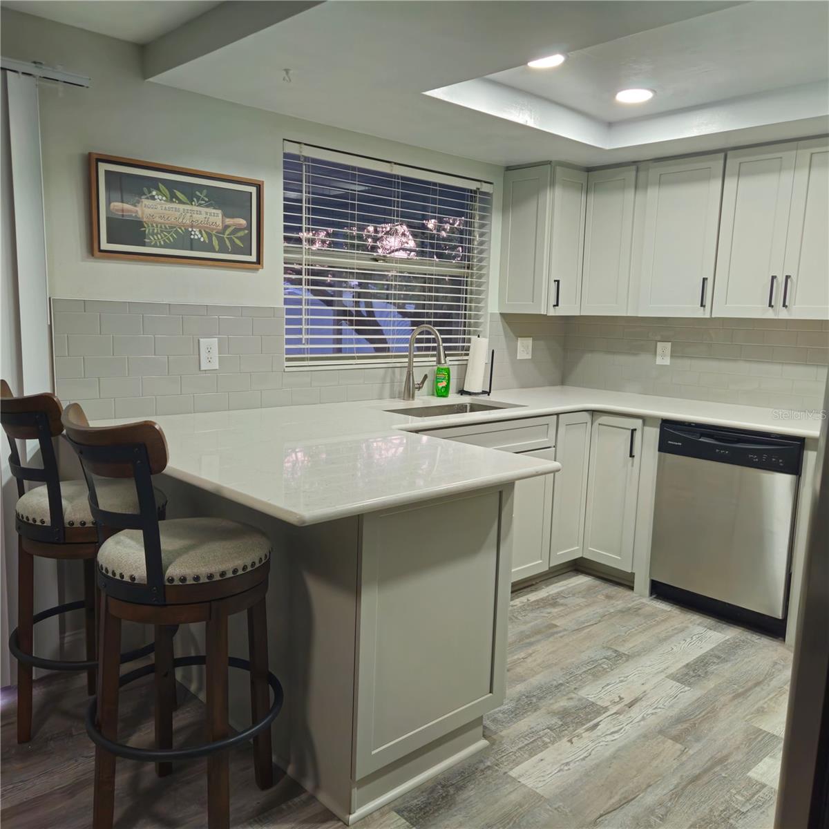 Image 19 of 27 For 6008 Firefly Lane