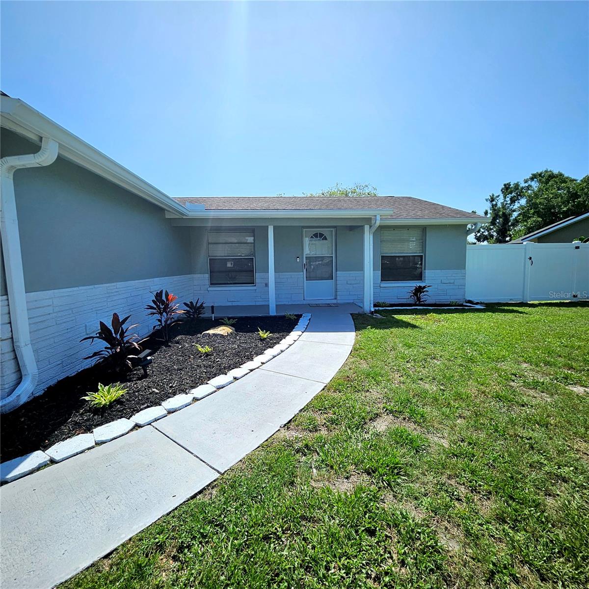 Image 23 of 27 For 6008 Firefly Lane