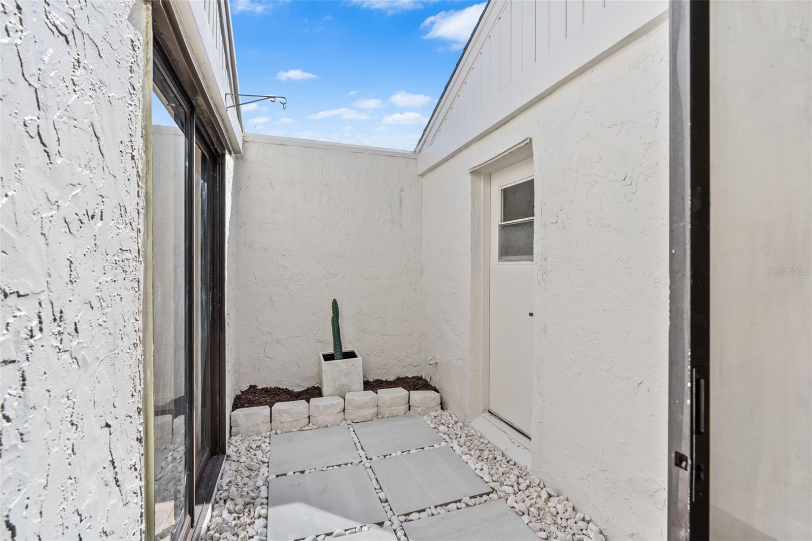 Image 12 of 30 For 4448 Marine Parkway