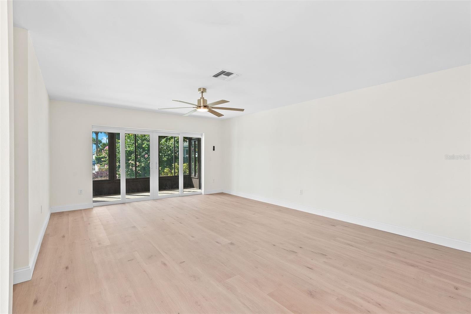 Image 13 of 30 For 4448 Marine Parkway