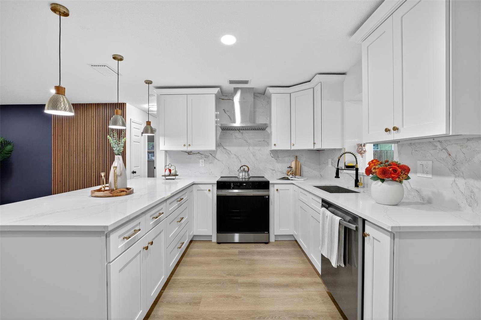 Image 16 of 46 For 1572 Haven Drive