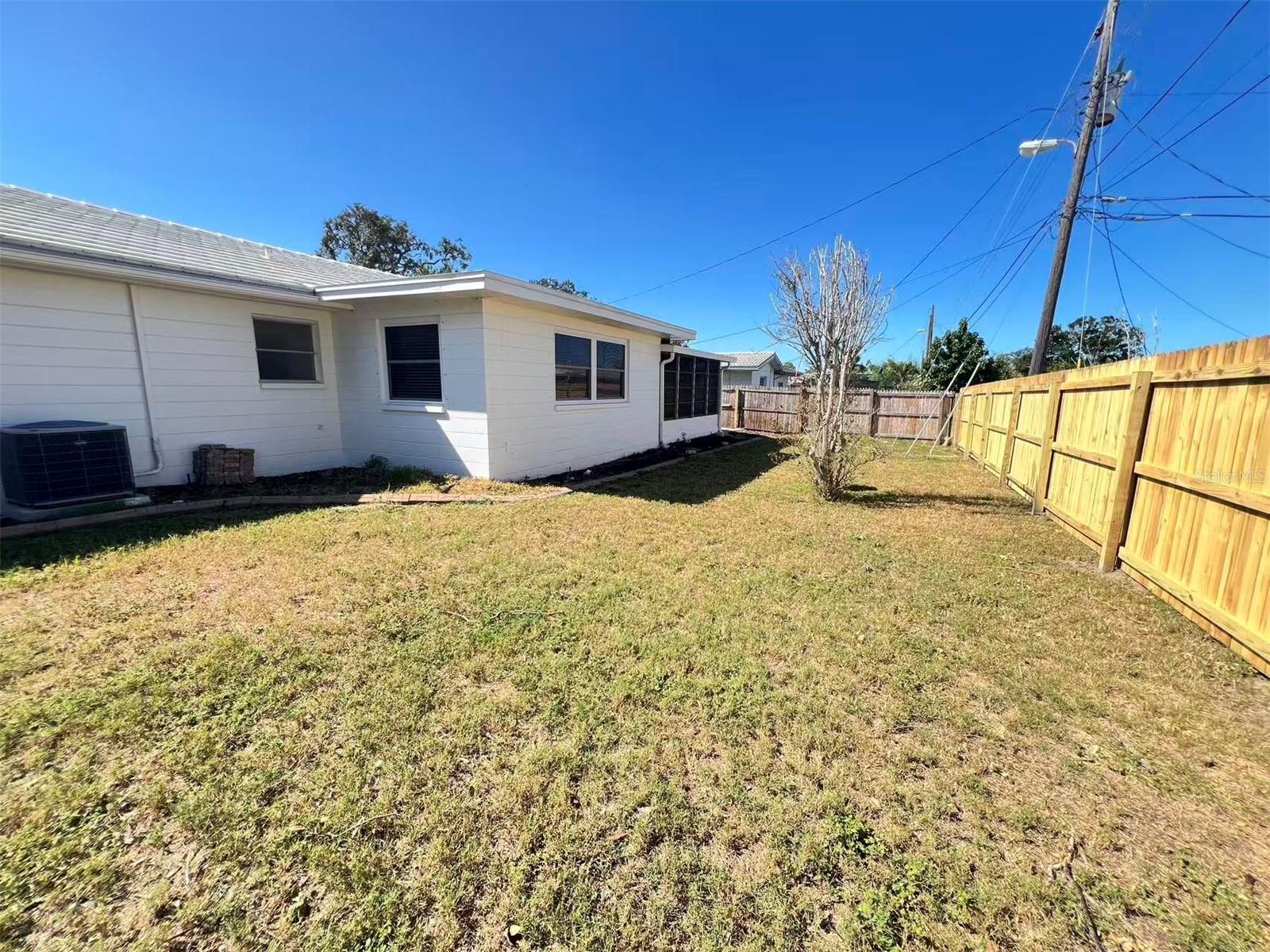 Image 14 of 14 For 11093 54th Avenue N
