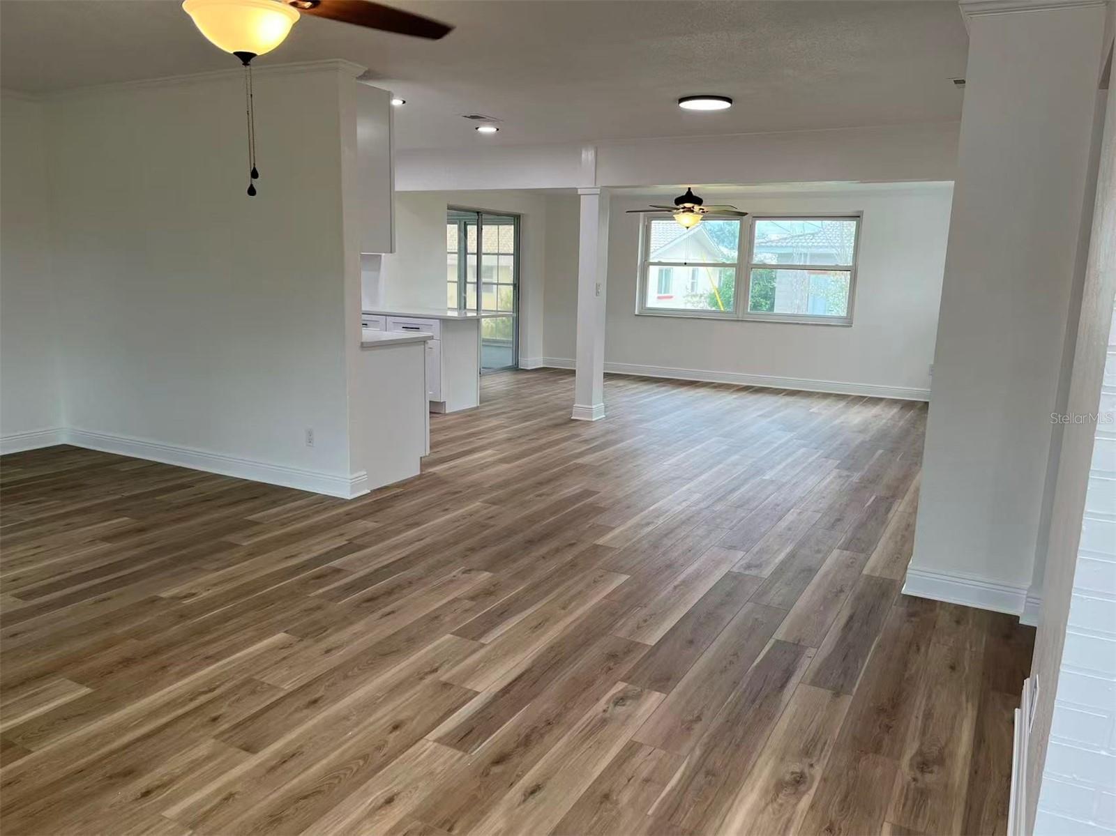 Image 6 of 14 For 11093 54th Avenue N