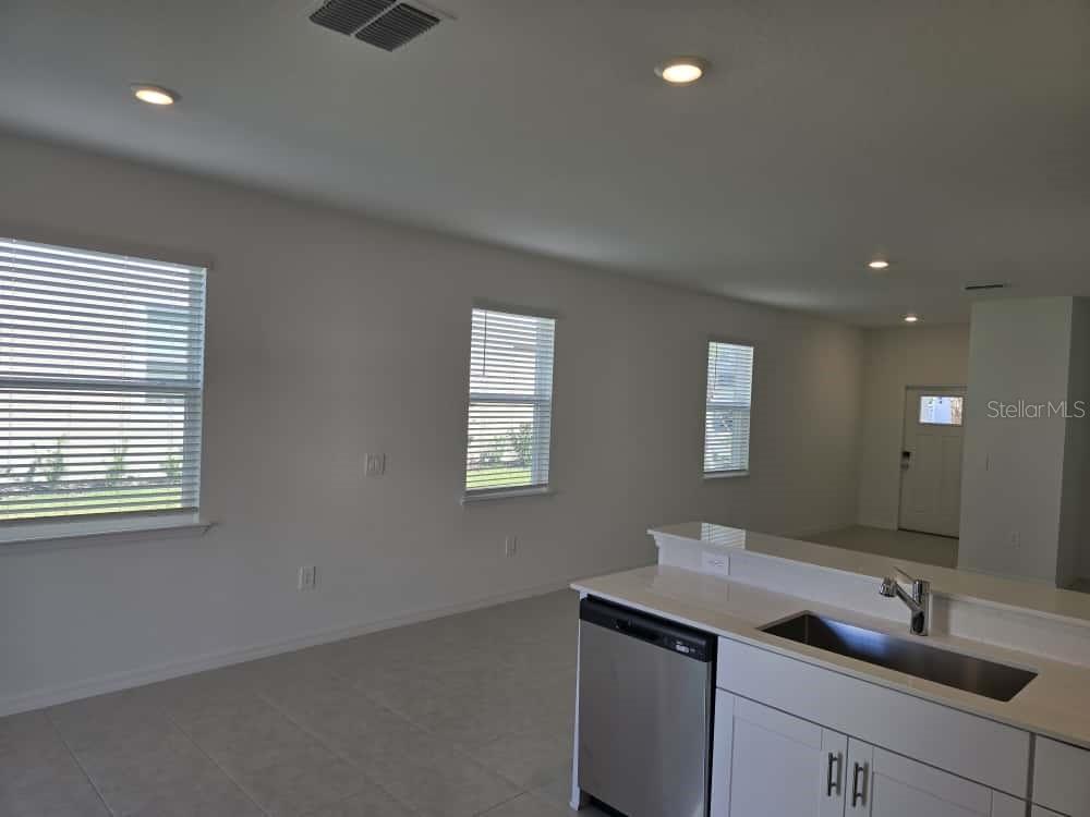 Image 11 of 49 For 10135 Trumpet Honeysuckle Way