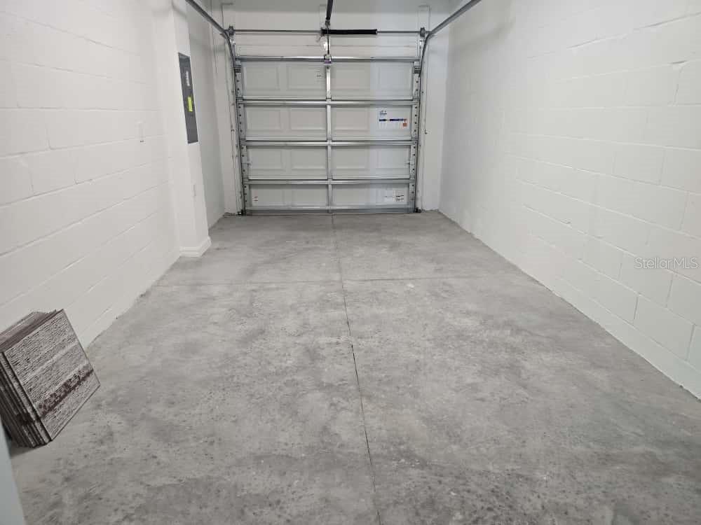 Image 18 of 49 For 10135 Trumpet Honeysuckle Way