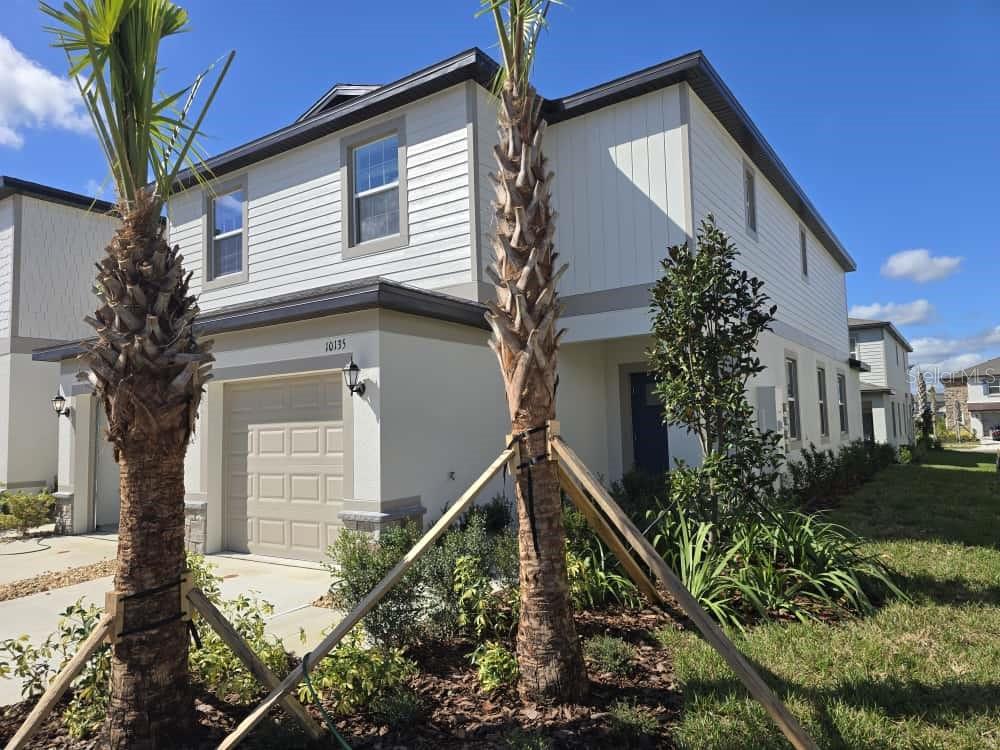 Image 4 of 49 For 10135 Trumpet Honeysuckle Way