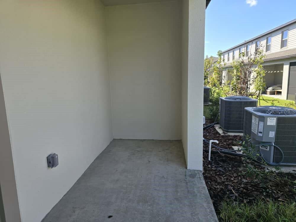 Image 48 of 49 For 10135 Trumpet Honeysuckle Way