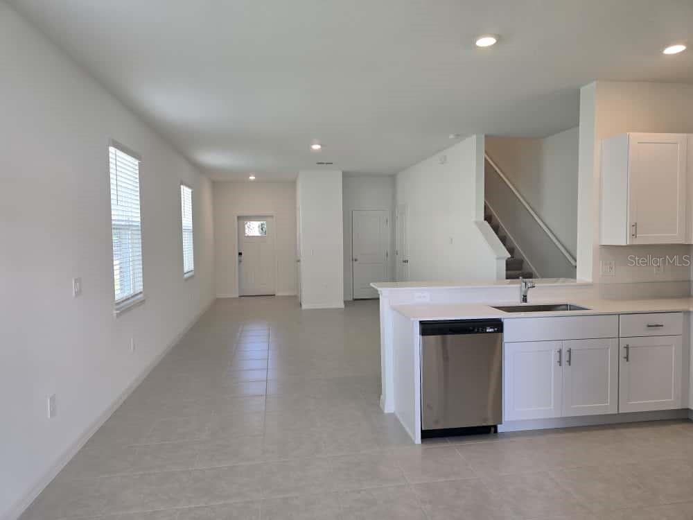 Image 6 of 49 For 10135 Trumpet Honeysuckle Way