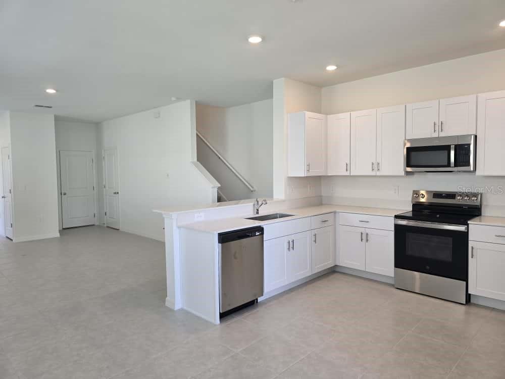 Image 8 of 49 For 10135 Trumpet Honeysuckle Way