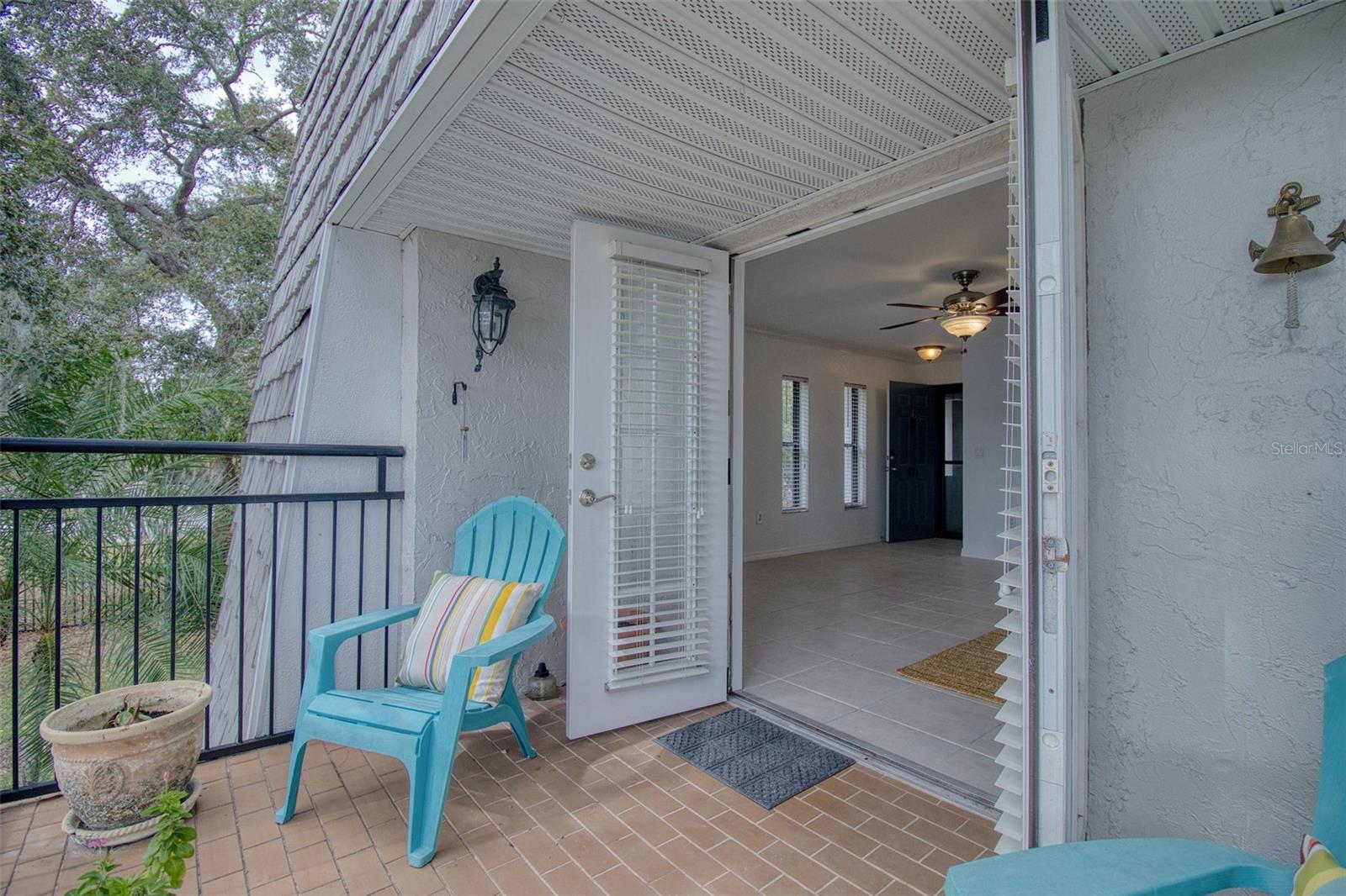 Image 17 of 30 For 702 Lyndhurst Street 821