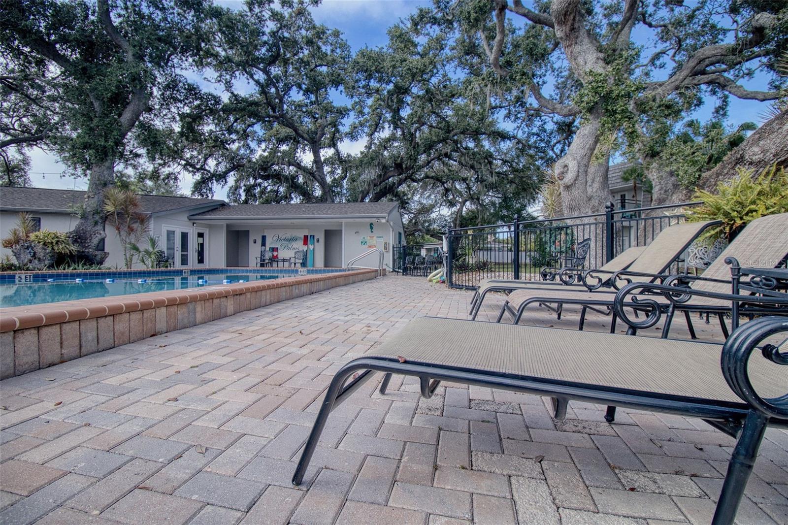 Image 23 of 30 For 702 Lyndhurst Street 821