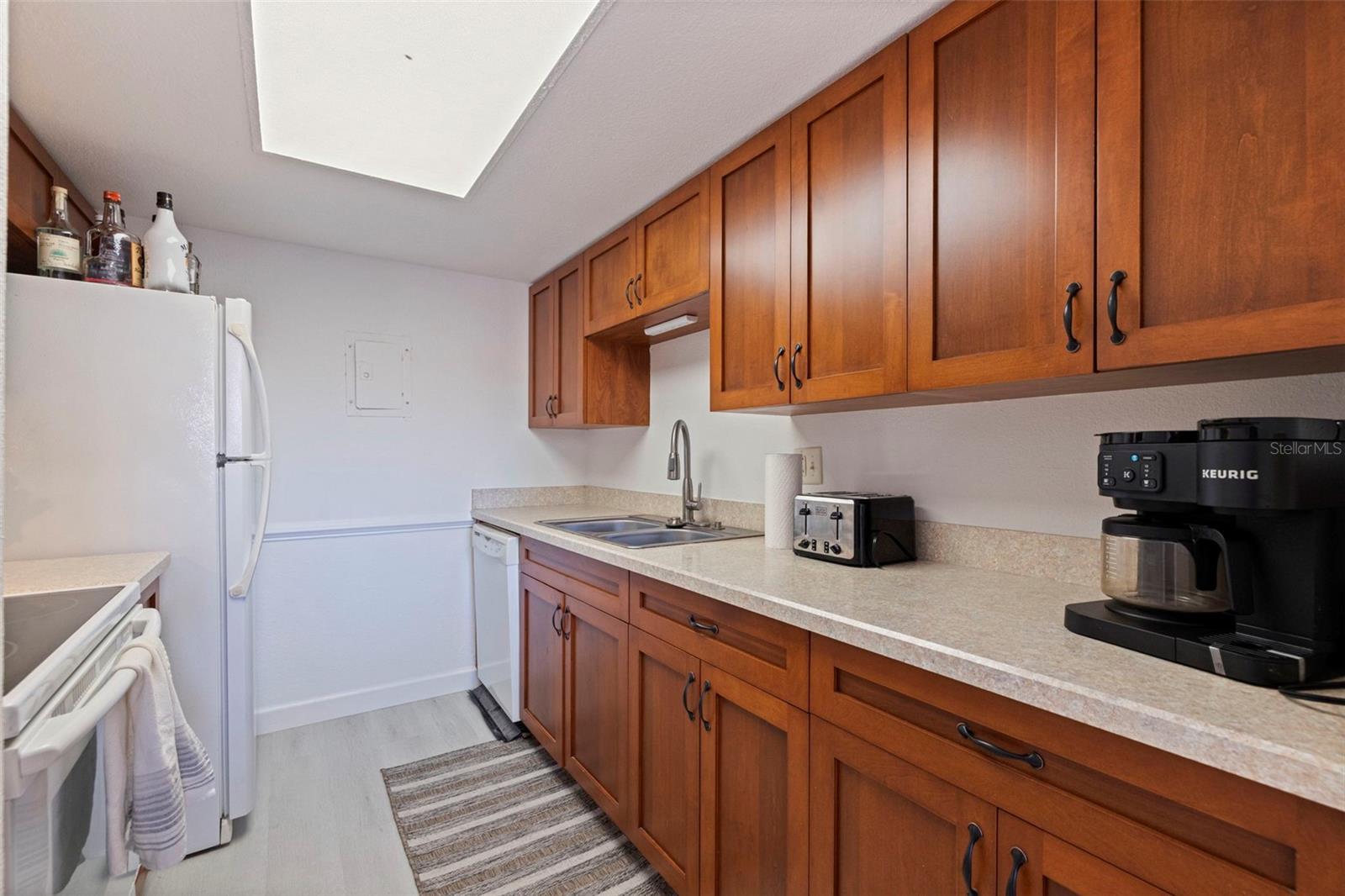 Image 14 of 29 For 8911 Blind Pass Road 319