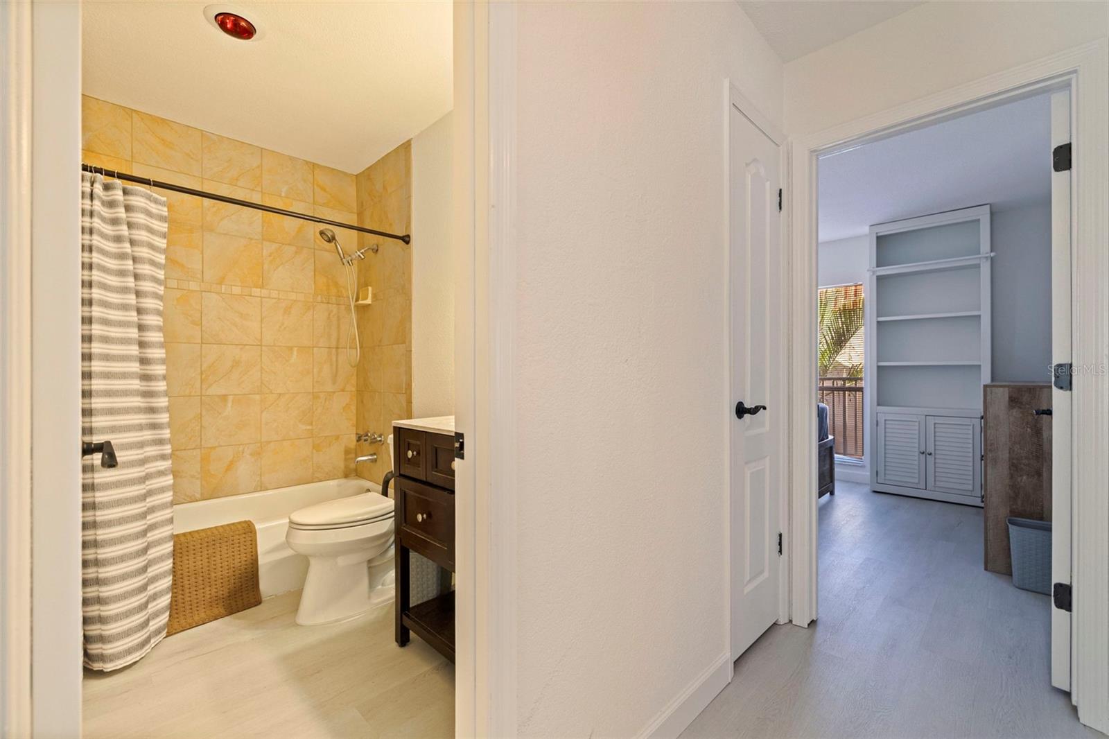 Image 16 of 29 For 8911 Blind Pass Road 319