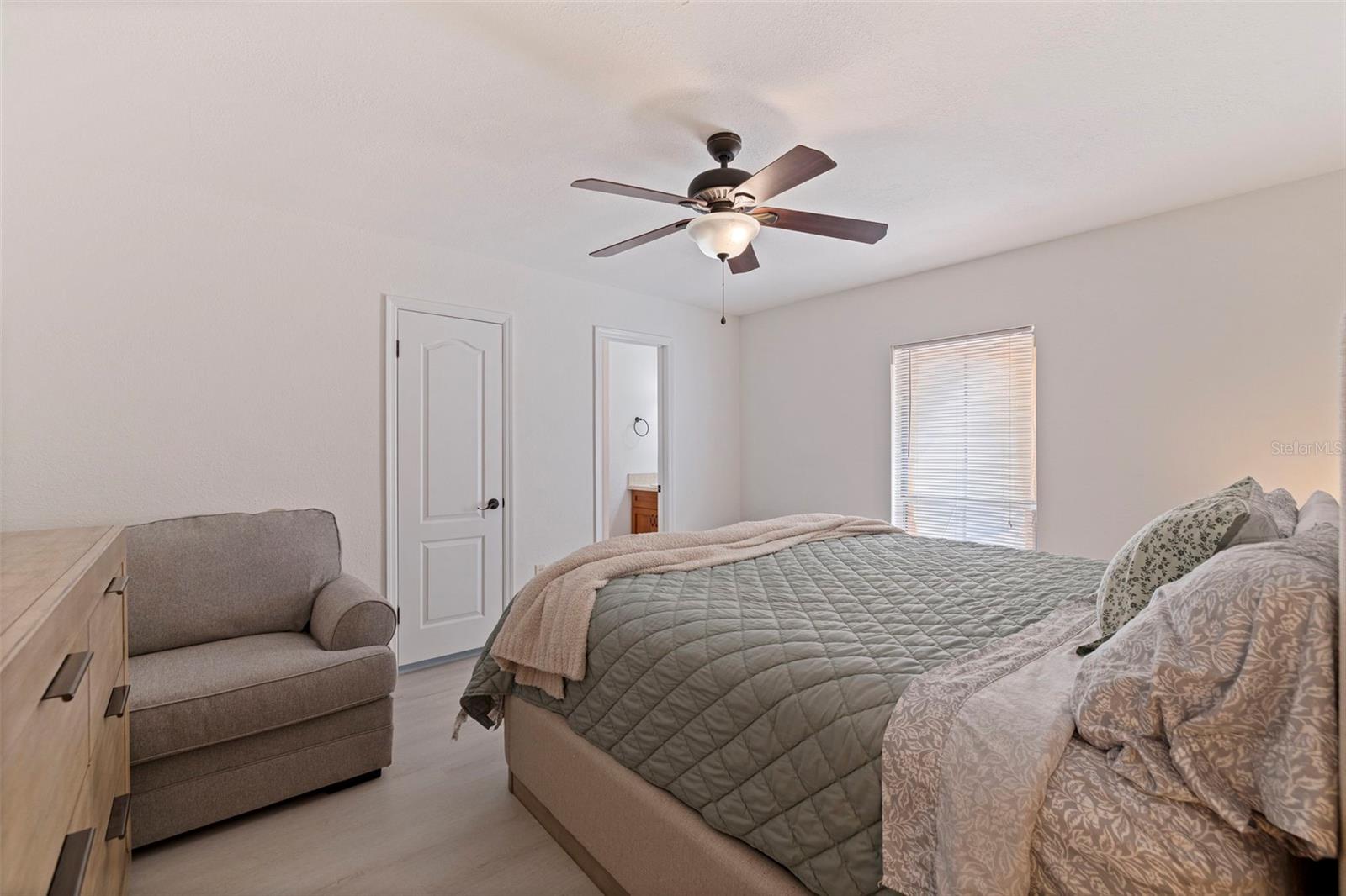 Image 17 of 29 For 8911 Blind Pass Road 319