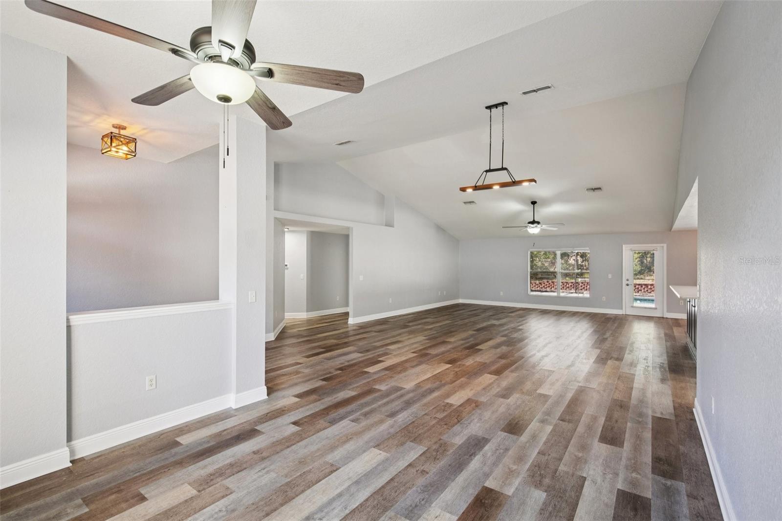 Image 10 of 59 For 70 Grass Street