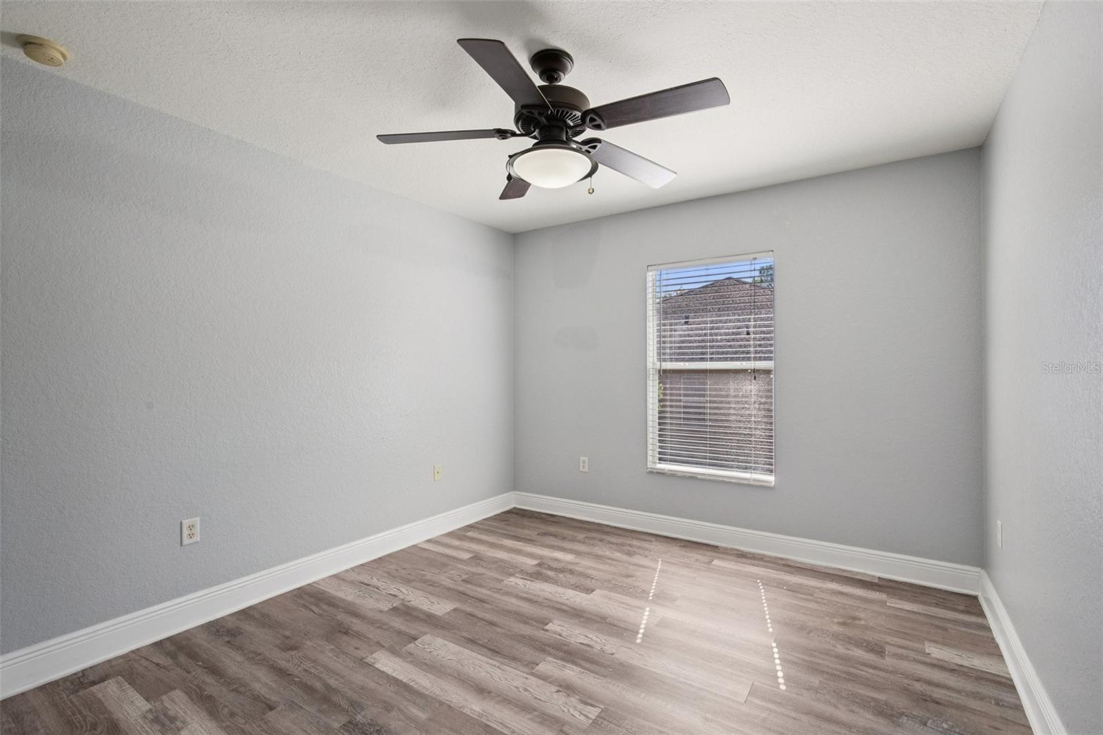 Image 28 of 59 For 70 Grass Street